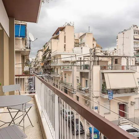 Apartment Margarita's 2-bdr - 2 Stops To Acropolis