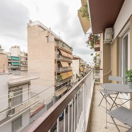 Margarita's 2-bdr - 2 Stops To Acropolis Apartment Athens